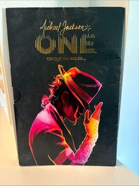 Michael Jackson ONE Cirque du Soleil Decorative Souvenir Program & Photo Book